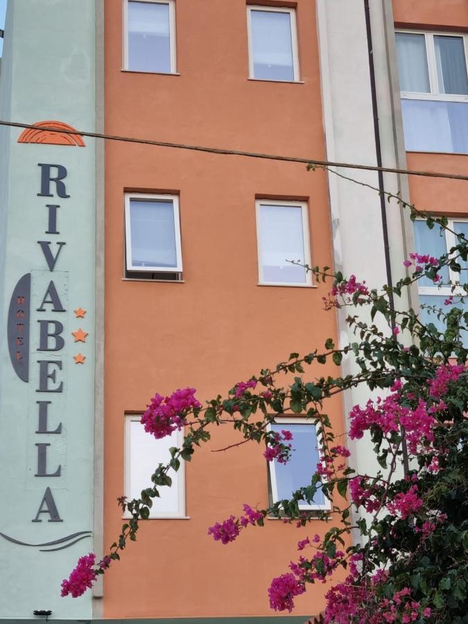 Hotel Rivabella Davoli Exteriör bild